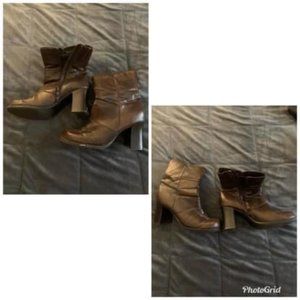 Women's Boots Size 9
